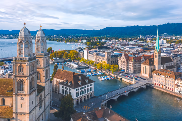 Flughafen Zürich, Tor zu den Schweizer Alpen