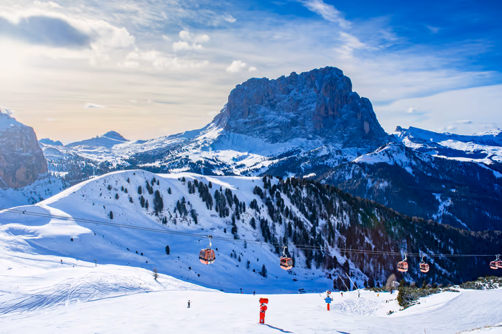 Selva di Val Gardena sotto la neve