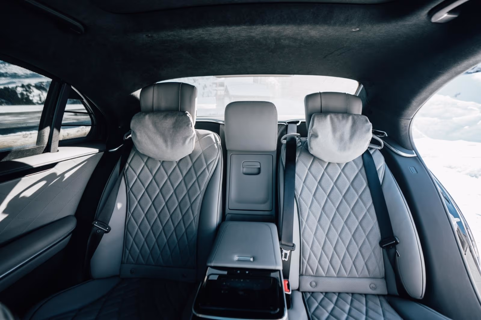 Sièges arrière de notre Mercedes Classe S, en cuir matelassé